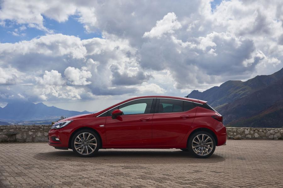  Opel Astra 2016 года  (ZA) (фото 23 из 40)